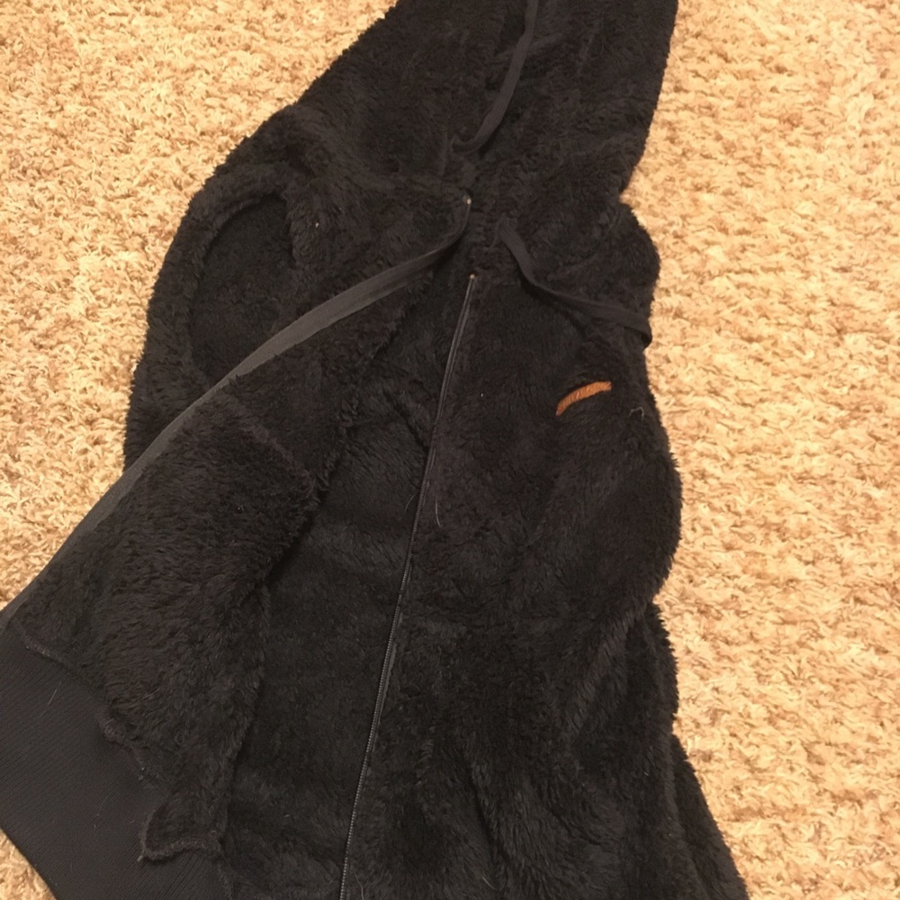 Billabong fuzzy vest